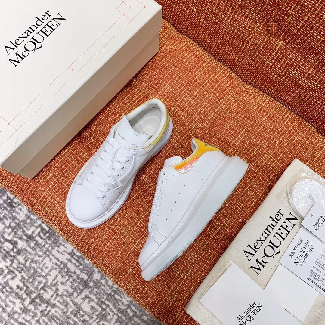 👟👟Ex-factory price 480👟👟 Men's size +10 High-quality upgraded version🔥Real shot of Alexander McQUEEN (McQueen)🎉The highest quality silk cowhide version on the market🎊, imported water-dyed sheepskin inside, counter 1:1 replica, star style T stage catwalk, a must-have for fashionistas , the original high-temperature and ultra-clear air compressor logo on the foot, absolutely counter-matched version, the arc of the back bag is truly genuine 0⃣️ difference, using an exclusive privately molded double-layer vacuum outsole, which is light on the foot and has excellent rebound! Running🏃✈️The first choice item for outdoor sports💅💅Trend and fashion coexist📣 Women’s style: 35-39, Men’s style: 39-44